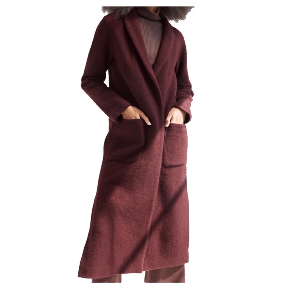 Aritzia Babaton Luxe Lounge Coat Burgundy Maroon Raisin